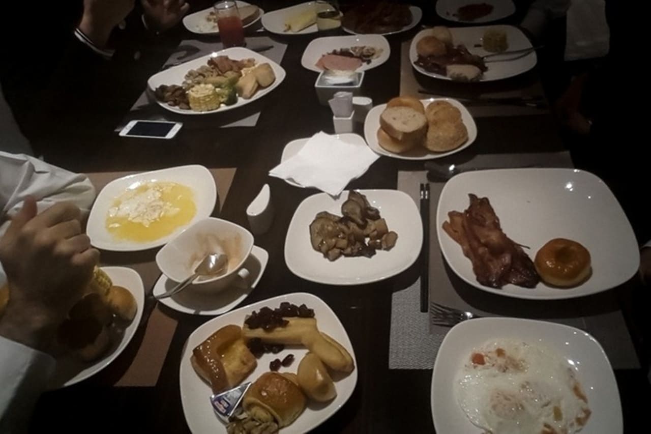 뷔페 가성비 끝판왕! 딱 3번 먹어라